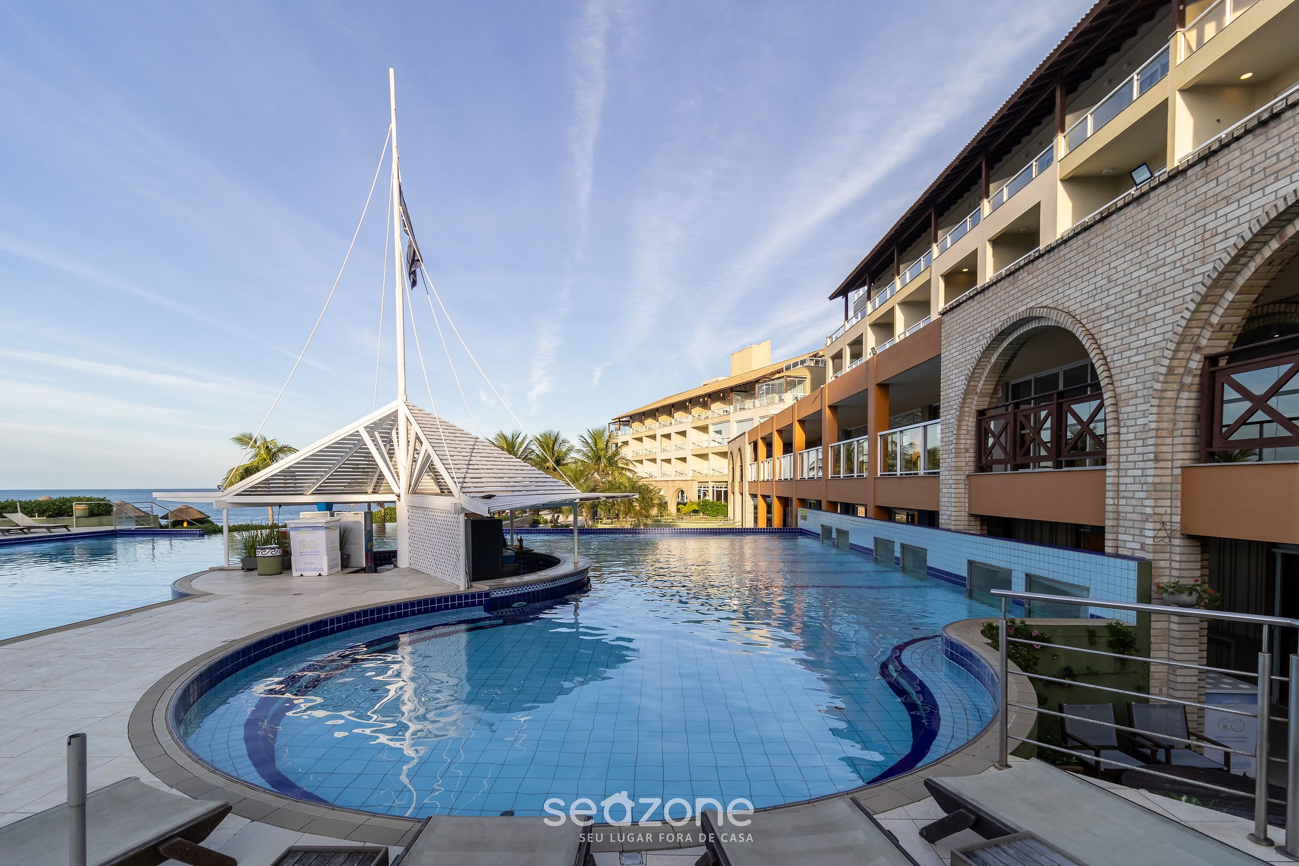 Flat vista mar dentro de resort de luxo STO2206 | Seazone reservas