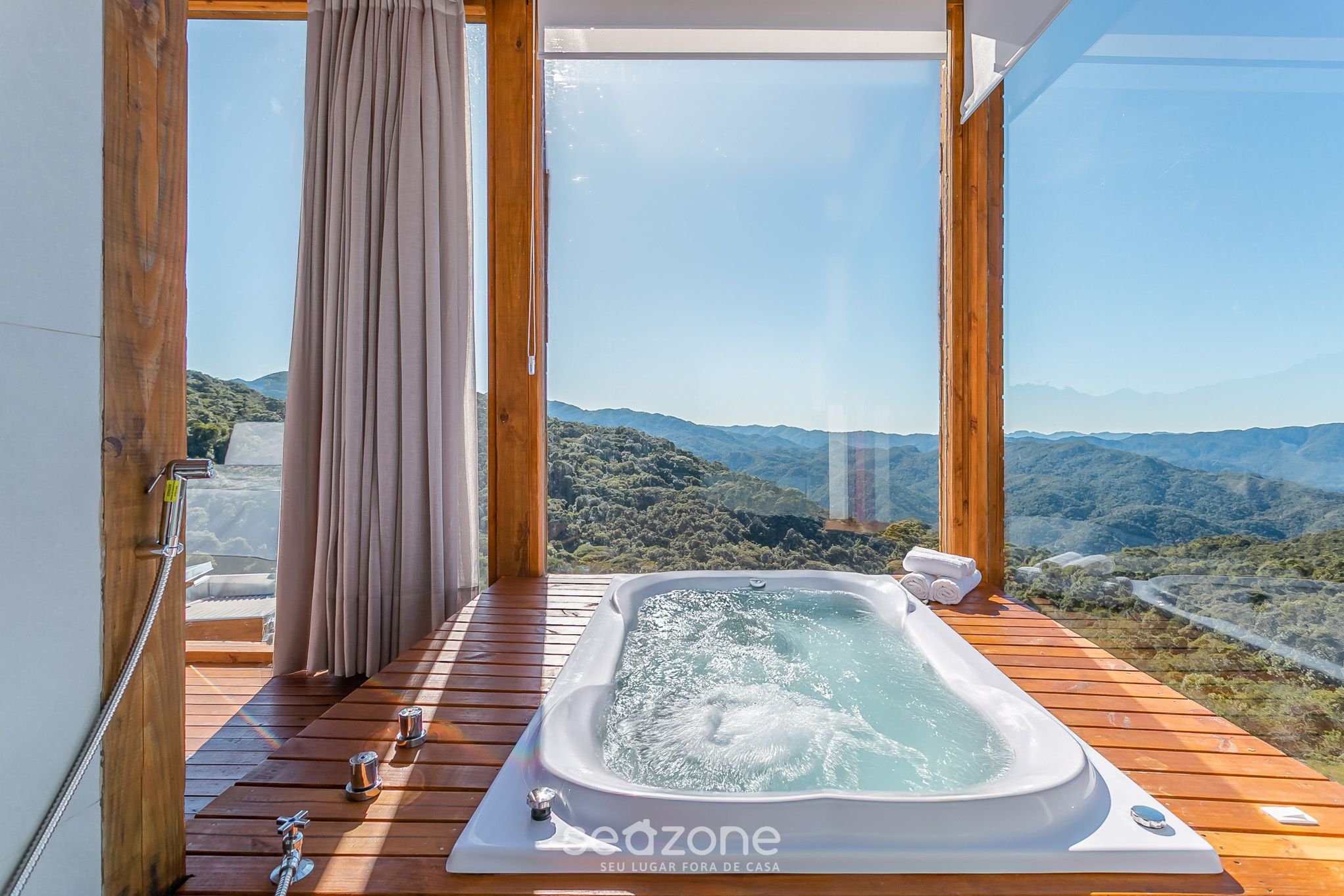 Cabana acolhedora c/jacuzzi na serra VST015 | Seazone reservas